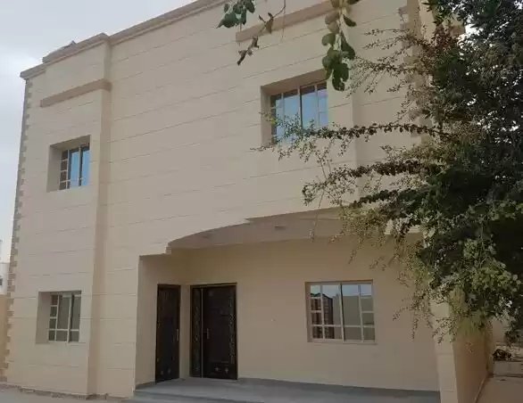 سكني عقار جاهز 5 + غرفة خادمة غير مفروش فيلا  للإيجار في السد , الدوحة #20205 - 1  صورة 