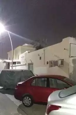 Residential Ready Property 3 Bedrooms U/F Standalone Villa  for sale in Al Sadd , Doha #20276 - 1  image 