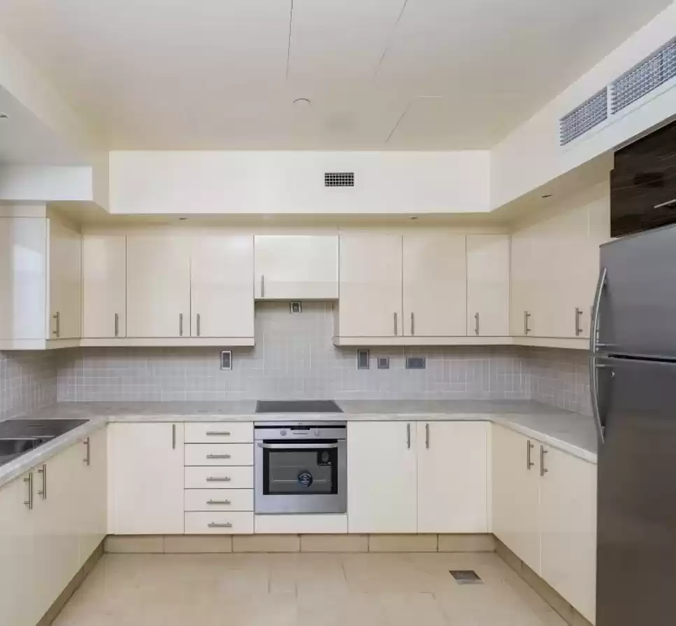 Residential Ready Property 5 Bedrooms S/F Apartment  for sale in Al Sadd , Doha #20310 - 1  image 