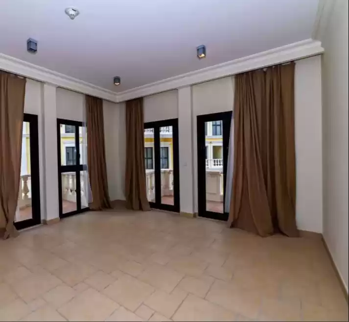 yerleşim Hazır Mülk 3 yatak odası U/F Apartman  satılık içinde Al Sadd , Doha #20476 - 1  image 
