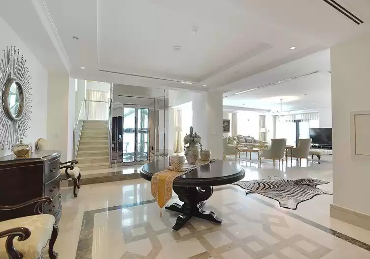 Residential Ready Property 4 Bedrooms S/F Penthouse  for sale in Al Sadd , Doha #20688 - 1  image 