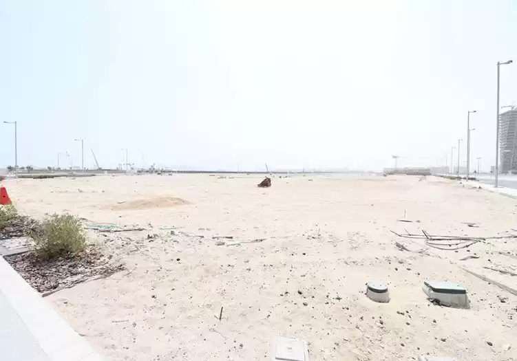 Terre Propriété prête Terrain à usage mixte  à vendre au Al-Sadd , Doha #20716 - 1  image 