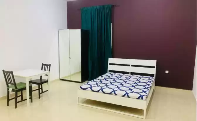 Жилой Готовая недвижимость Студия Ж/Ж Квартира  в аренду в Аль-Садд , Доха #21085 - 1  image 