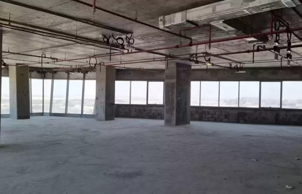 Commercial Shell & Core U / f Bureau  a louer au Al-Sadd , Doha #21092 - 1  image 