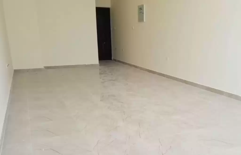 تجاري عقار جاهز غير مفروش متجر  للإيجار في السد , الدوحة #21136 - 1  صورة 