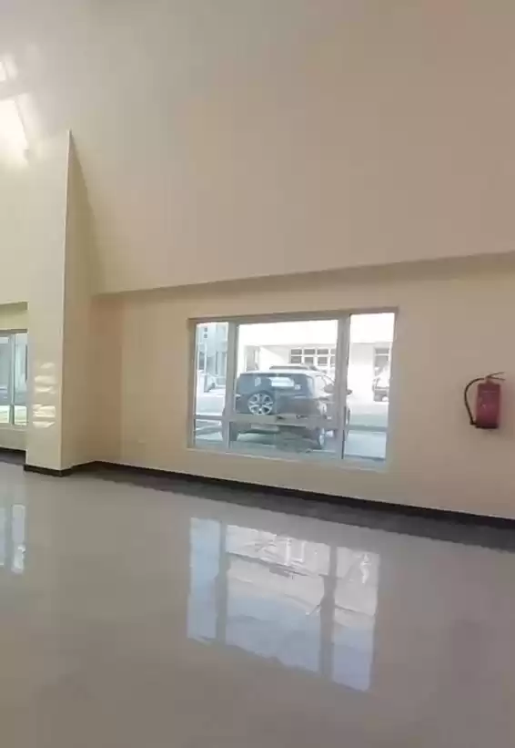 商业的 就绪物业 U/F 店铺  出租 在 萨德 , 多哈 #21138 - 1  image 