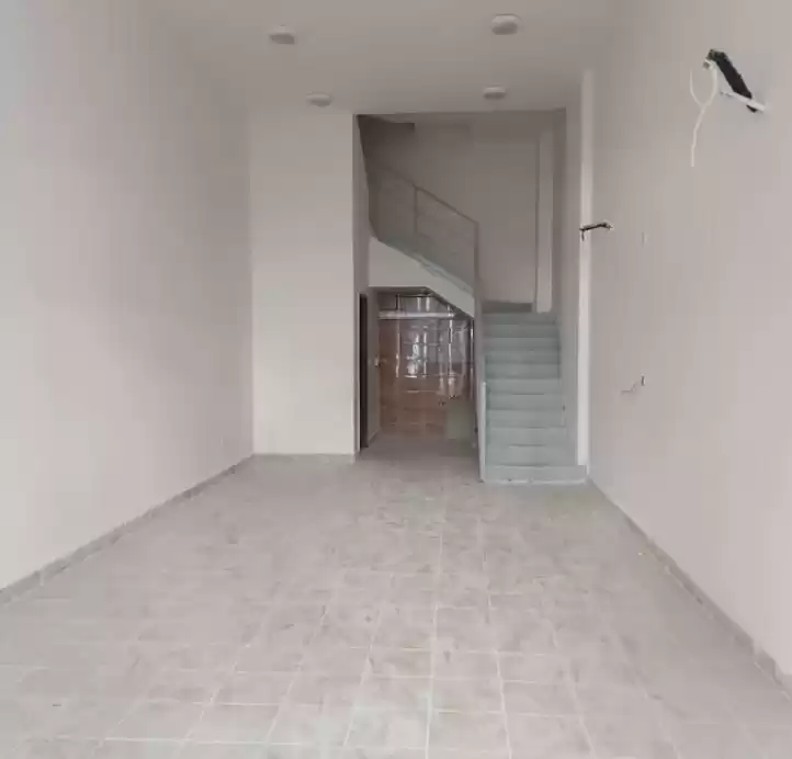 تجاری املاک آماده U/F خرید کنید  برای اجاره که در السد , دوحه #21144 - 1  image 