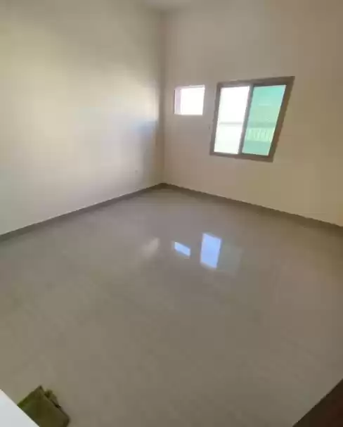 سكني عقار جاهز 7+ غرف  غير مفروش سكن عمال  للإيجار في السد , الدوحة #21217 - 1  صورة 