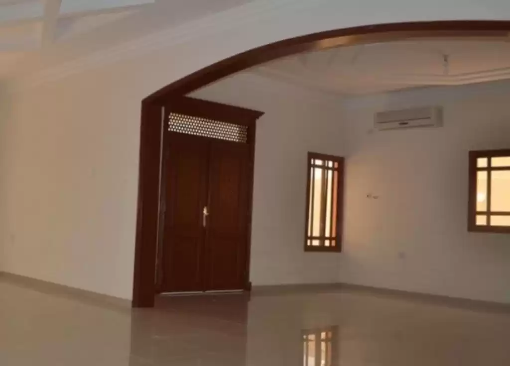 سكنية وتجارية عقار جاهز 3 غرف  غير مفروش منزل بطابق واحد  للبيع في السد , الدوحة #21227 - 1  صورة 