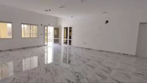 سكنية وتجارية عقار جاهز غير مفروش صالات عرض  للإيجار في السد , الدوحة #21357 - 1  صورة 