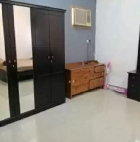 سكنية وتجارية عقار جاهز 7+ غرف  نصف مفروش سكن عمال  للإيجار في الدوحة #21500 - 1  صورة 