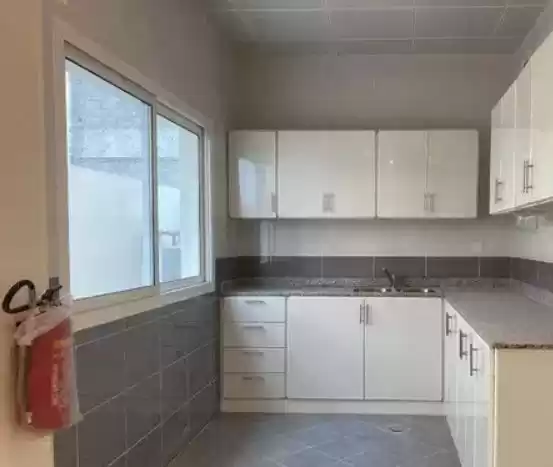 سكنية وتجارية عقار جاهز 7+ غرف  نصف مفروش سكن عمال  للإيجار في السد , الدوحة #21501 - 1  صورة 