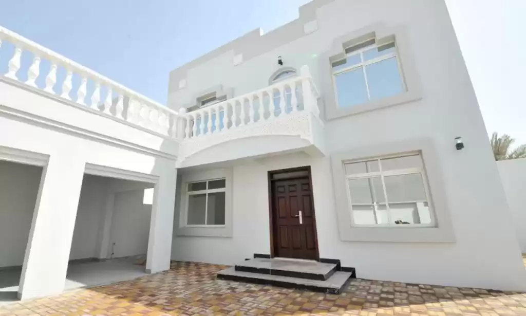 Residential Ready Property 4 Bedrooms U/F Villa in Compound  for sale in Al Sadd , Doha #21539 - 1  image 