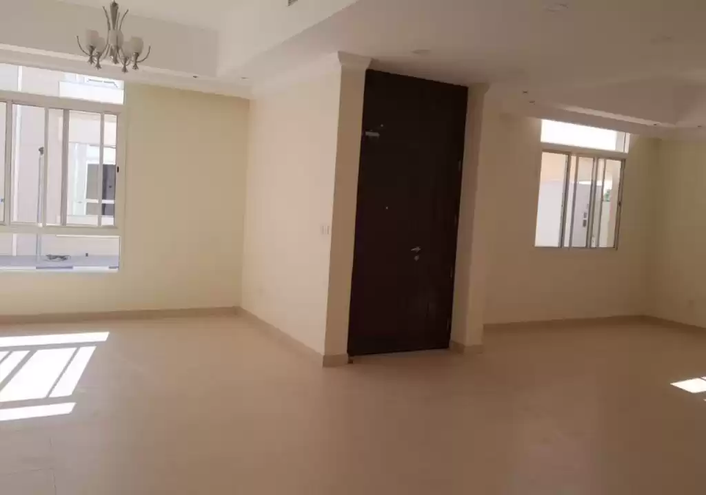 سكنية وتجارية عقار جاهز 7+ غرف  غير مفروش مجمع  للبيع في السد , الدوحة #21568 - 1  صورة 
