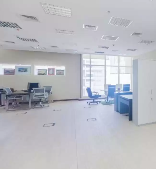 Commercial Propriété prête F / F Bureau  a louer au Al-Sadd , Doha #21598 - 1  image 