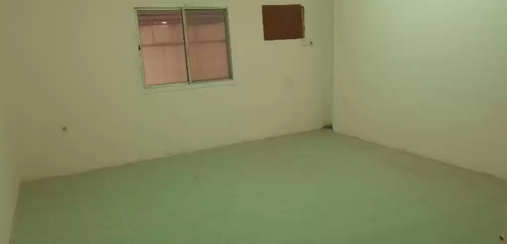 住宅 就绪物业 7+ 卧室 U/F 劳改营  出租 在 萨德 , 多哈 #21805 - 1  image 