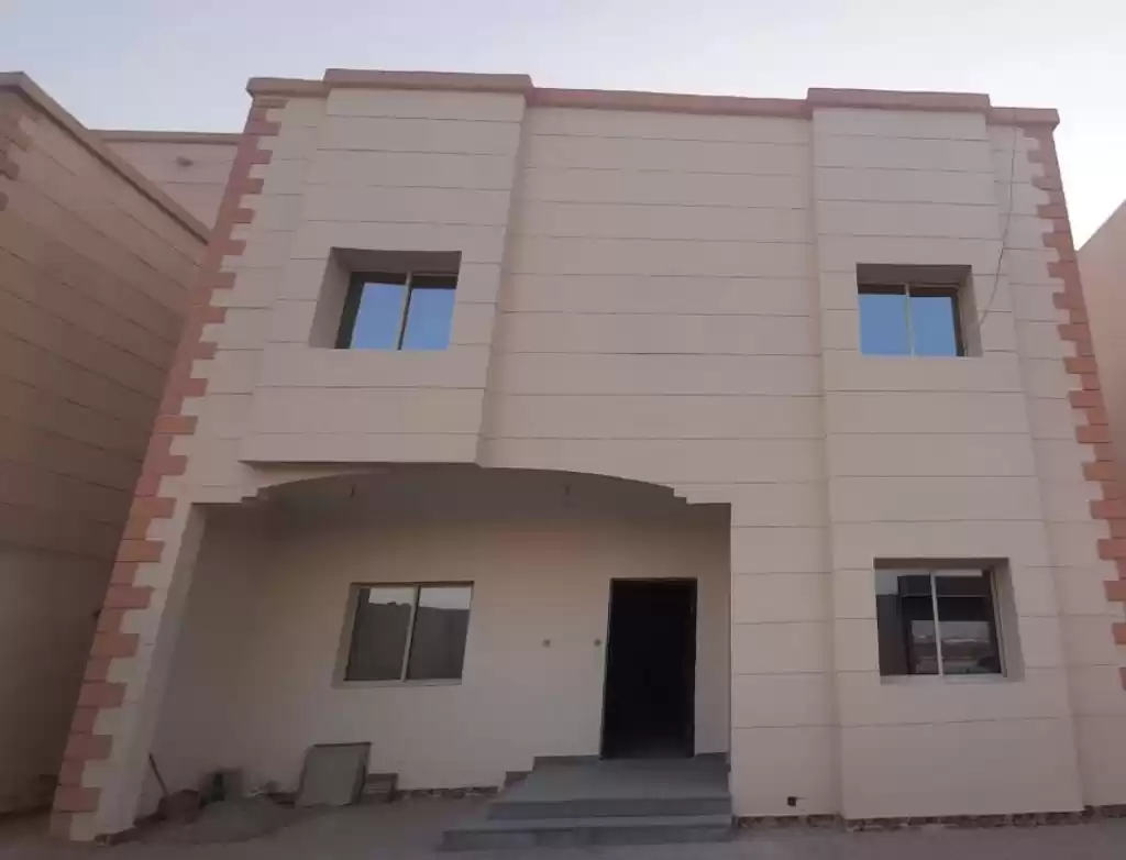 سكني عقار جاهز 6 غرف  غير مفروش فيلا  للإيجار في السد , الدوحة #21869 - 1  صورة 