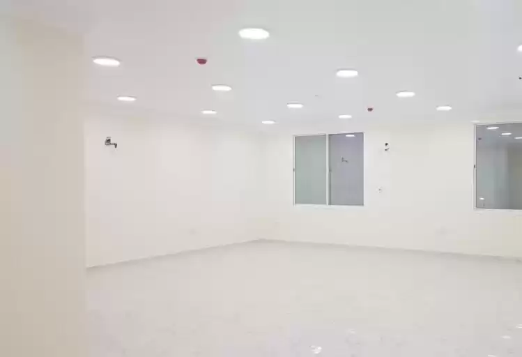 تجاری املاک آماده U/F دفتر  برای اجاره که در السد , دوحه #21913 - 1  image 