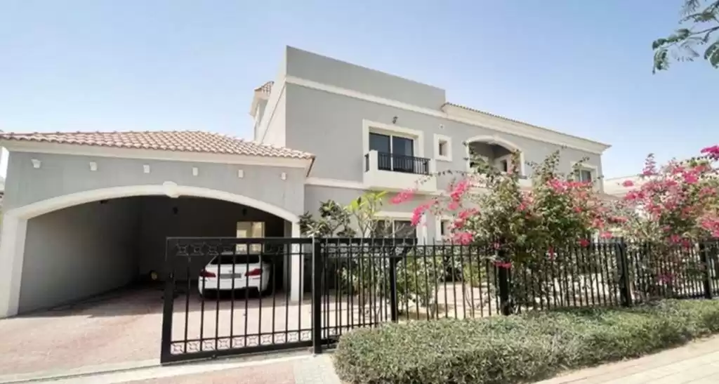 سكني عقار جاهز 5 غرف  مفروش فيلا في مجمع  للبيع في دبي #22018 - 1  صورة 