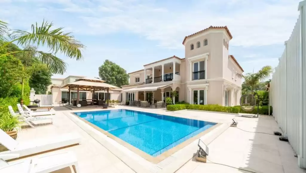 Résidentiel Propriété prête 5 + femme de chambre F / F Villa à Compound  à vendre au Dubai #22022 - 1  image 