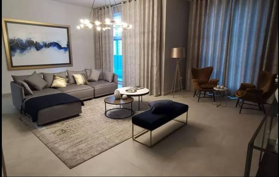 Residential Ready Property 3 Bedrooms F/F Apartment  for rent in Dubai #22207 - 1  image 
