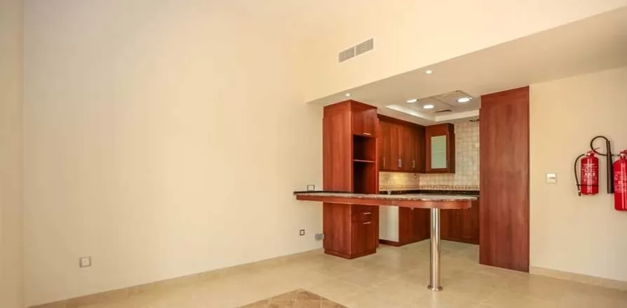Residential Ready Property 4+maid Bedrooms U/F Townhouse  for rent in Dubai #22212 - 3  image 