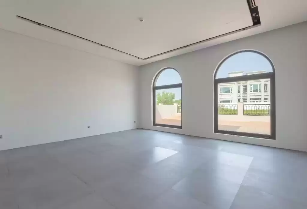 Residential Ready Property 6+maid Bedrooms U/F Standalone Villa  for rent in Dubai #22218 - 1  image 