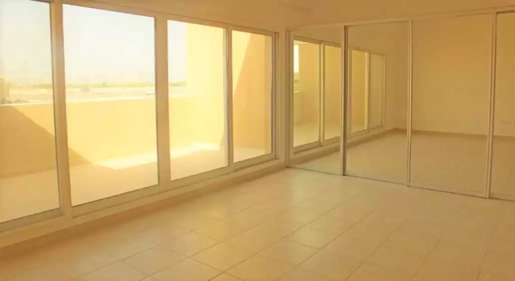 Residential Ready Property 4+maid Bedrooms U/F Townhouse  for rent in Dubai #22358 - 1  image 