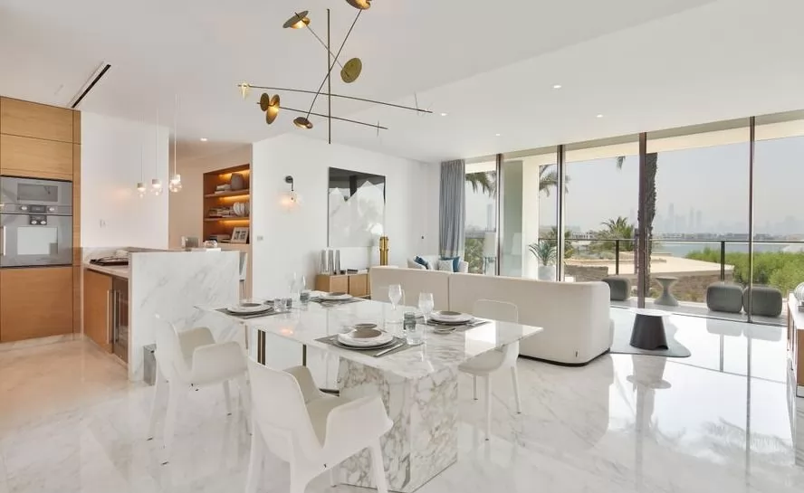 yerleşim Hazır Mülk 4+hizmetçi Yatak Odası S/F Apartman  satılık içinde Dubai #22370 - 1  image 