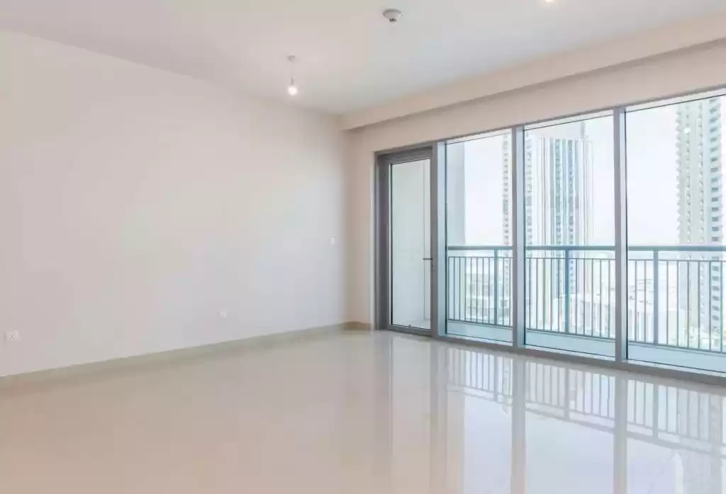 سكني عقار جاهز 2 غرف  غير مفروش شقة  للإيجار في دبي #22389 - 1  صورة 
