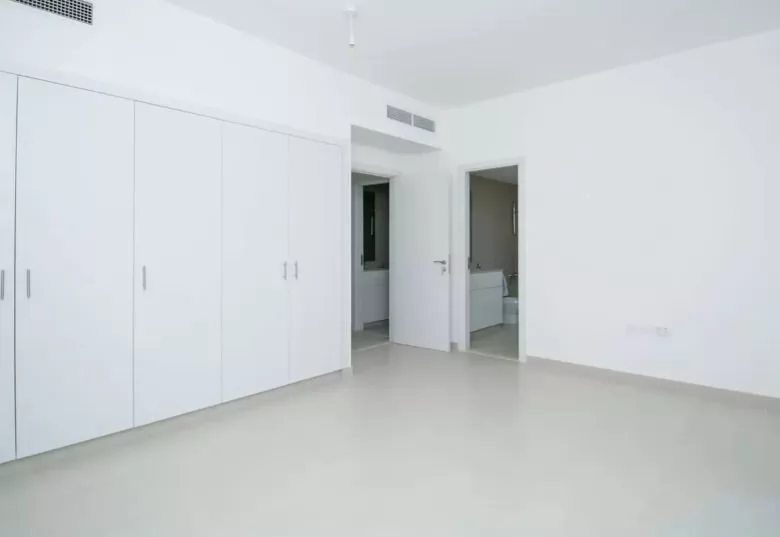 Wohn Klaar eigendom 3 + Magd Schlafzimmer U/F Stadthaus  zu vermieten in Dubai #22401 - 4  image 