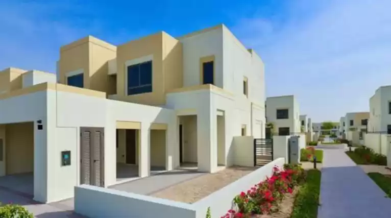 Residential Ready Property 4+maid Bedrooms U/F Townhouse  for rent in Dubai #22402 - 1  image 