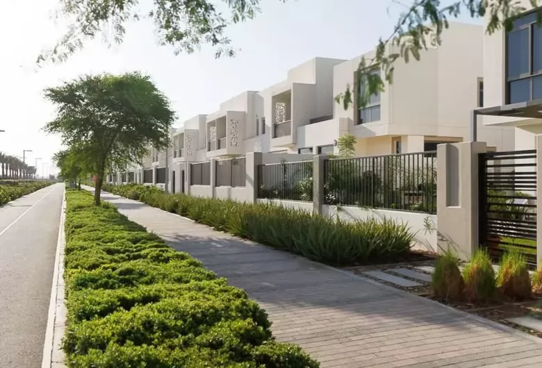 Residential Ready Property 3 Bedrooms U/F Townhouse  for rent in Dubai #22434 - 1  image 