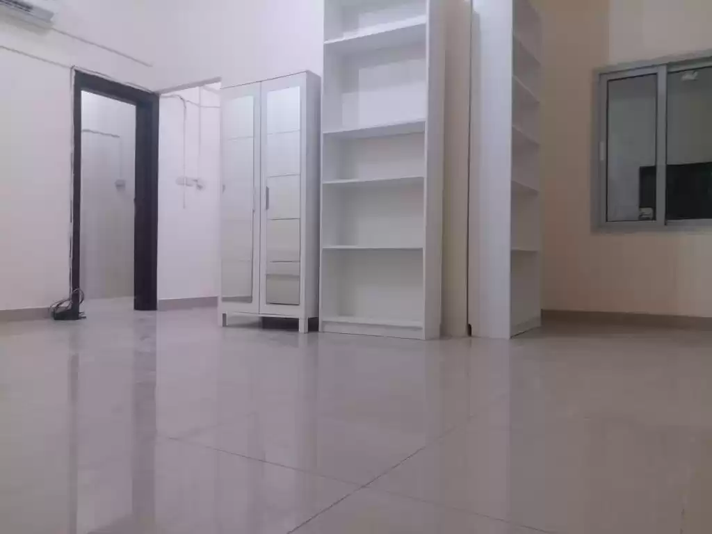 住宅 就绪物业 1 间卧室 U/F 公寓  出租 在 多哈 #22480 - 1  image 