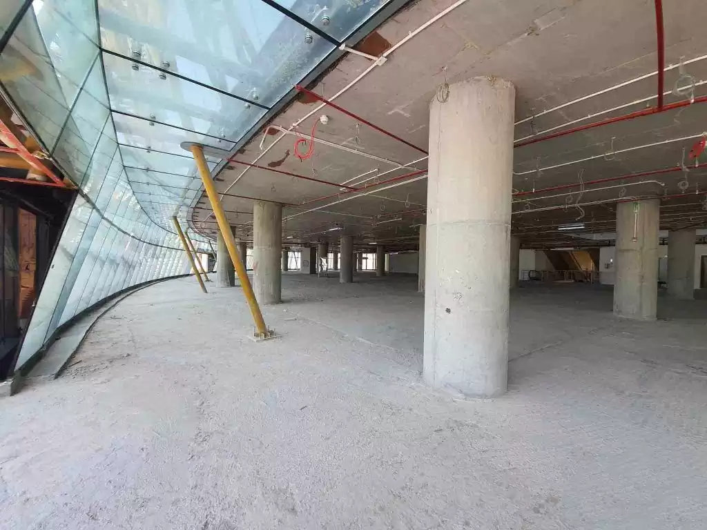 商业的 外壳和核心 U/F 全层  出租 在 萨德 , 多哈 #22630 - 1  image 