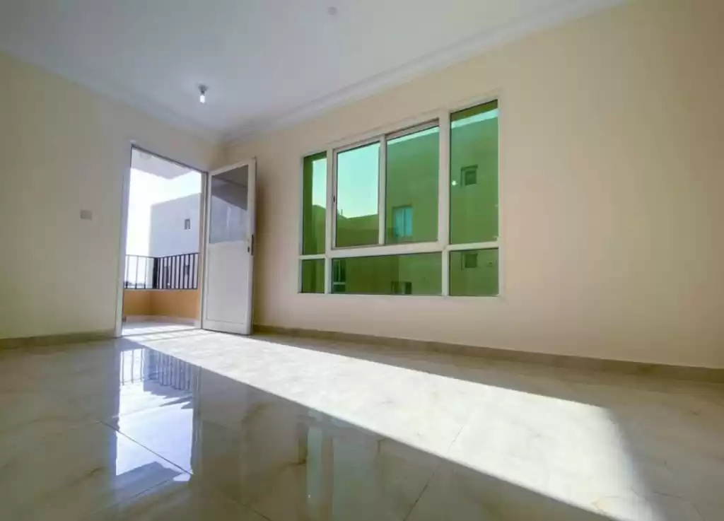 Wohn Klaar eigendom 1 Schlafzimmer U/F Wohnung  zu vermieten in Doha #22766 - 1  image 