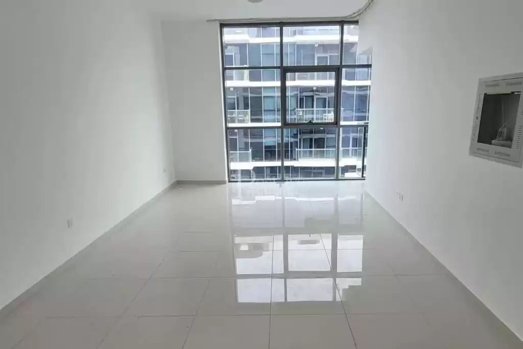 Wohn Klaar eigendom 1 Schlafzimmer U/F Wohnung  zu vermieten in Dubai #22879 - 1  image 