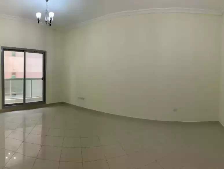 سكني عقار جاهز 1 غرفة  غير مفروش شقة  للإيجار في دبي #22988 - 1  صورة 