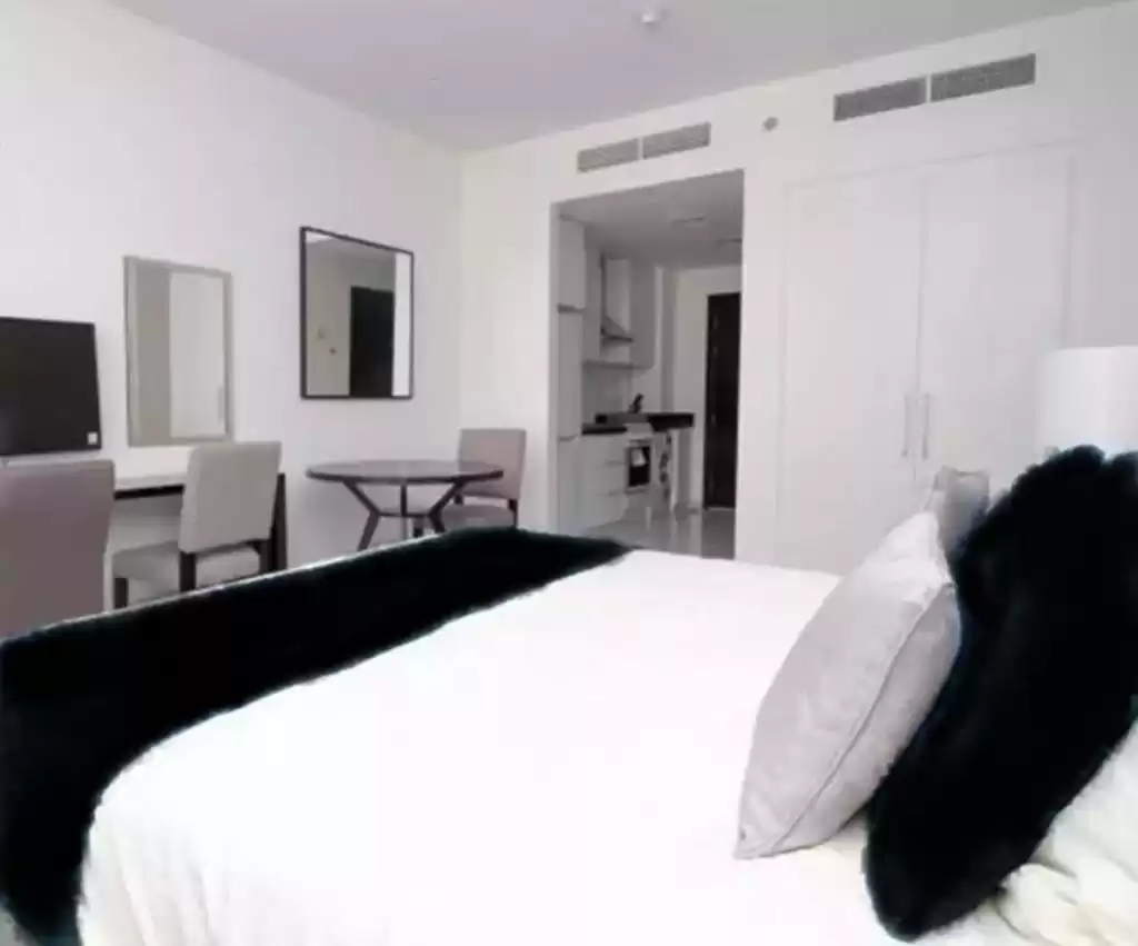 Wohn Klaar eigendom 1 Schlafzimmer F/F Wohnung  zu vermieten in Dubai #23086 - 1  image 