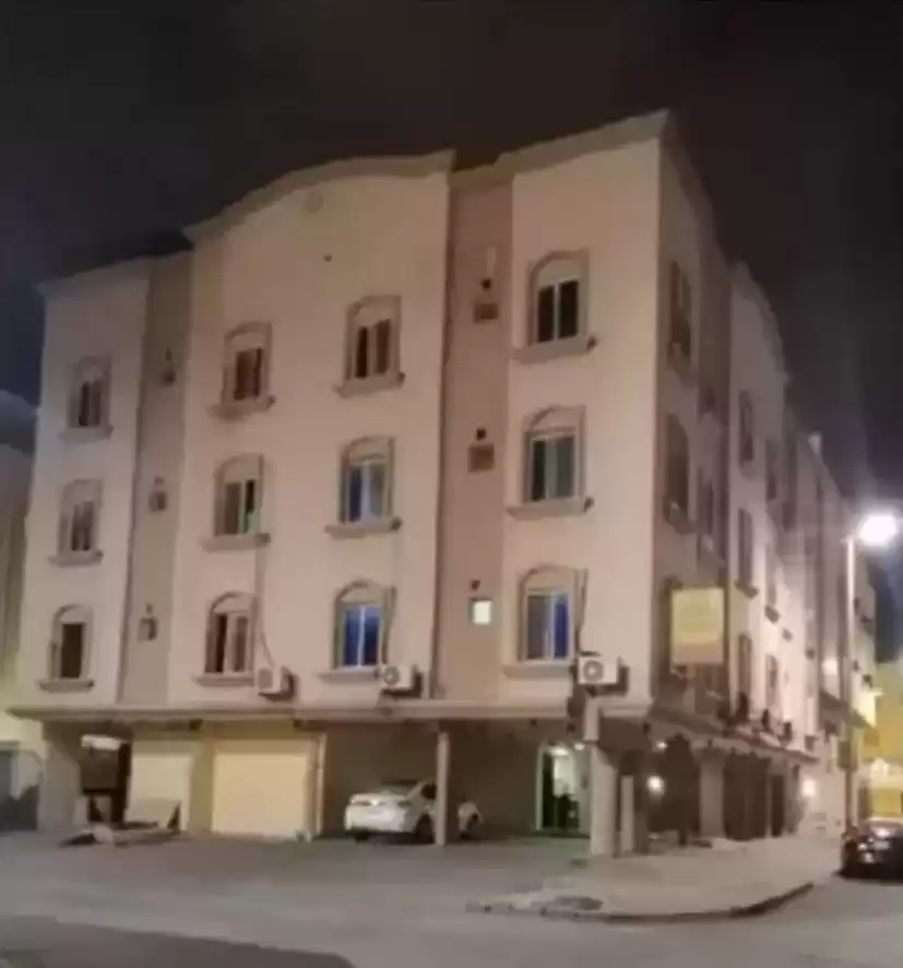 Wohn Klaar eigendom 3 Schlafzimmer U/F Wohnung  zu vermieten in Riad #23117 - 1  image 