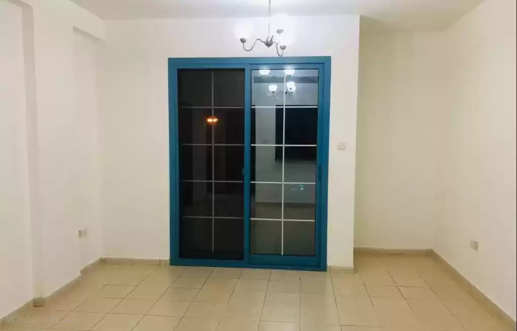 Residential Ready Property 1 Bedroom U/F Apartment  for rent in Dubai #23172 - 1  image 