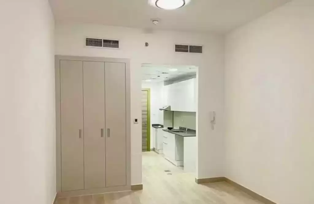 住宅 就绪物业 工作室 U/F 公寓  出租 在 迪拜 #23267 - 1  image 