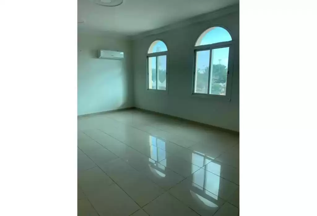 سكني عقار جاهز 3 + غرفة خادمة غير مفروش شقة  للإيجار في الرياض #23297 - 1  صورة 