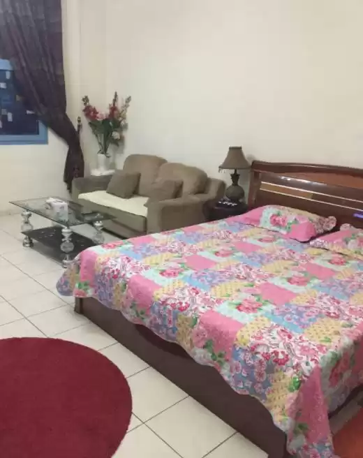 سكني عقار جاهز 1 غرفة  مفروش شقة  للإيجار في دبي #23302 - 1  صورة 