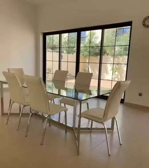 سكني عقار جاهز 1 غرفة  مفروش شقة  للإيجار في دبي #23345 - 1  صورة 