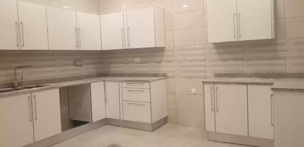 住宅 就绪物业 4 间卧室 U/F 独立别墅  出租 在 科威特 #23359 - 1  image 