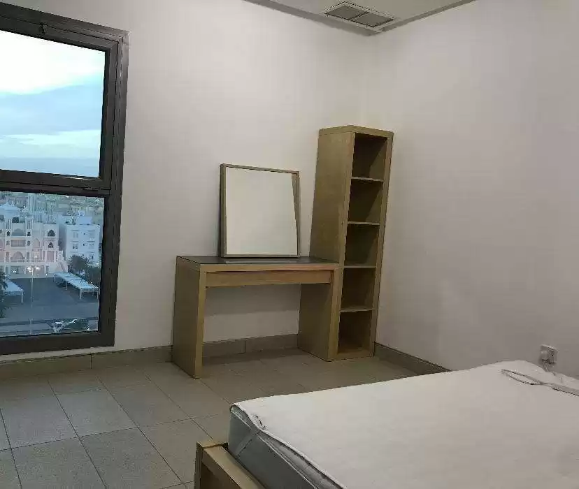 Residential Ready Property 2 Bedrooms F/F Apartment  for rent in Kuwait #23375 - 1  image 
