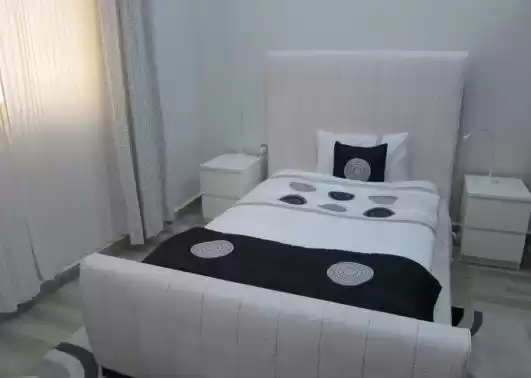 Residential Ready Property 2 Bedrooms F/F Apartment  for rent in Kuwait #23455 - 1  image 