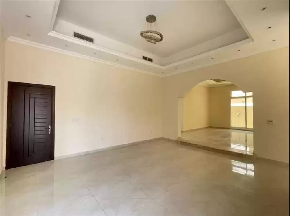 سكني عقار جاهز 3 + غرفة خادمة غير مفروش فيلا  للإيجار في دبي #23458 - 1  صورة 
