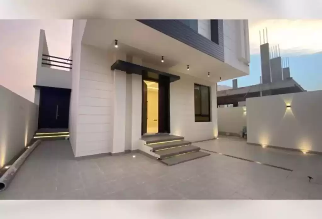 Residencial Listo Propiedad 4 + habitaciones de servicio U / F Villa Standerlone  venta en Riad #23490 - 1  image 